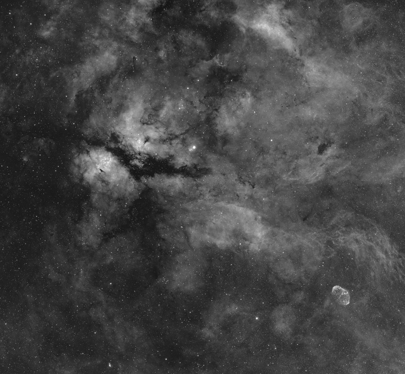 <b>Area around Gamma Cygni (Sadr)</b>